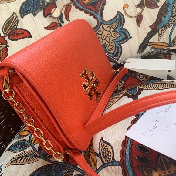 Tory Burch Handbags - Last one 🎊 New Tory Burch Crossbody 😍